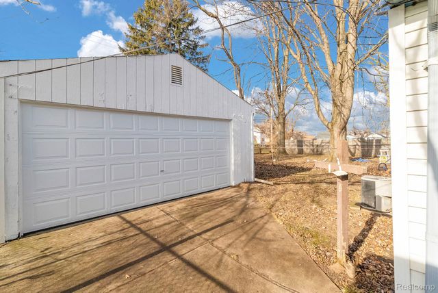 5936 Westlake Street, Taylor, MI 48180