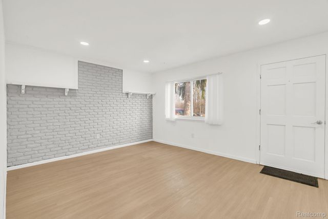 5936 Westlake Street, Taylor, MI 48180