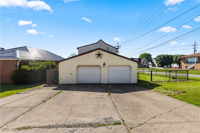 3741 Woodlawn Way, Weirton, WV 26062