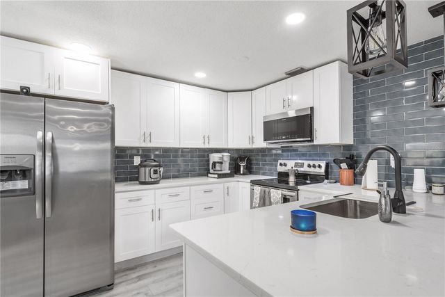 806 E HAMILTON AVENUE, Tampa, FL 33604
