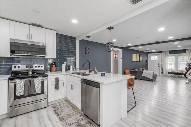 806 E HAMILTON AVENUE, Tampa, FL 33604