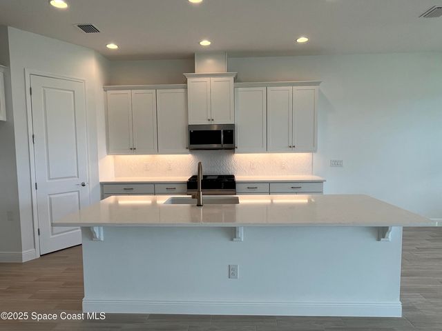 3038 Pangea Circle, Melbourne, FL 32940