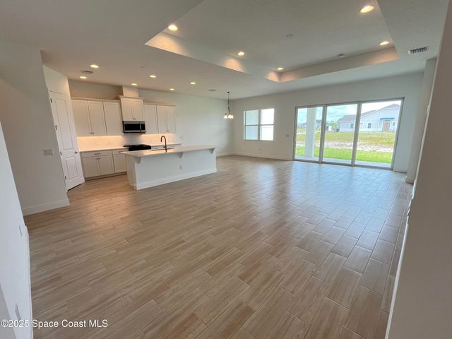 3038 Pangea Circle, Melbourne, FL 32940