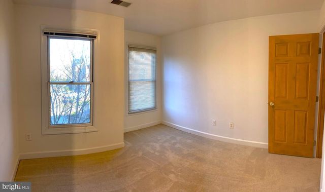 1802 DAWSON ST, Vienna, VA 22182