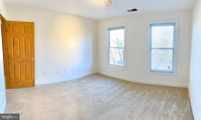 1802 DAWSON ST, Vienna, VA 22182