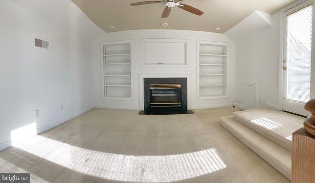 1802 DAWSON ST, Vienna, VA 22182