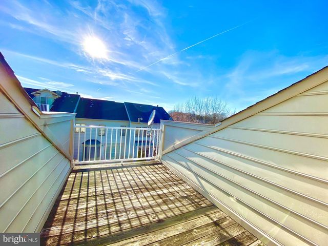 1802 DAWSON ST, Vienna, VA 22182