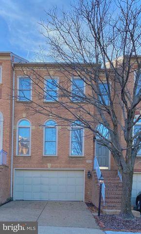 1802 DAWSON ST, Vienna, VA 22182