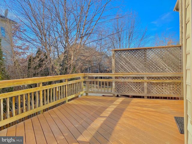 1802 DAWSON ST, Vienna, VA 22182