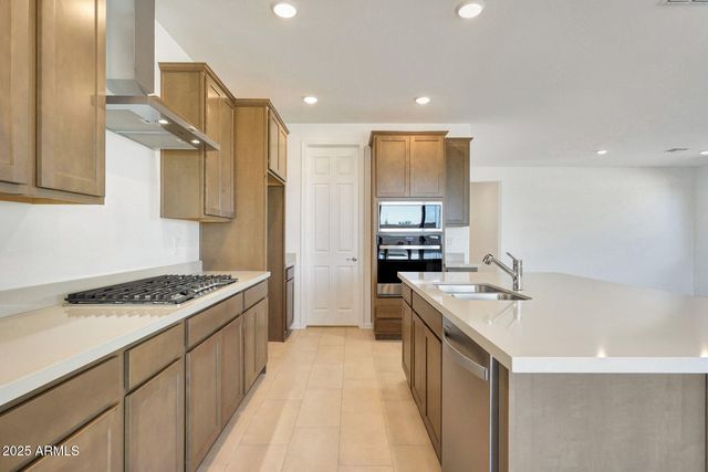 28925 N 172ND Drive, Surprise, AZ 85387