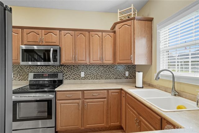 582 Storm Court, Tipp City, OH 45371