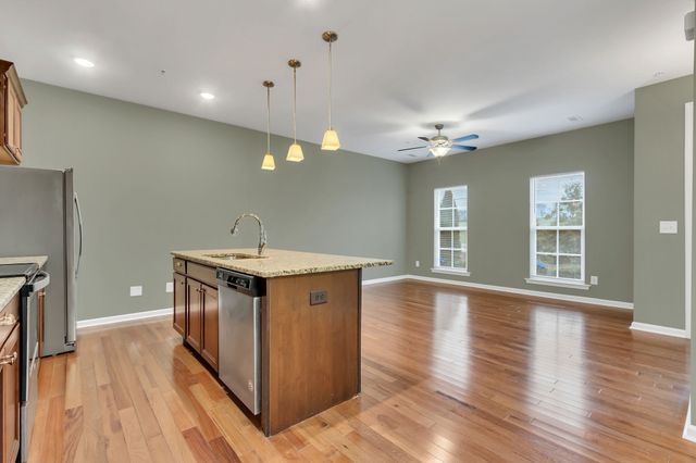 305 Dursley Pvt Ln, Spring Hill, TN 37174