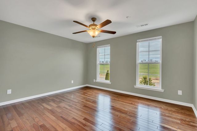 305 Dursley Pvt Ln, Spring Hill, TN 37174