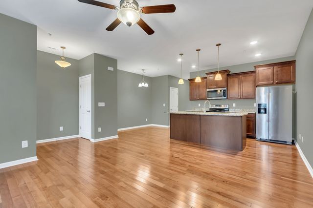 305 Dursley Pvt Ln, Spring Hill, TN 37174