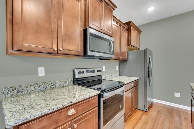 305 Dursley Pvt Ln, Spring Hill, TN 37174