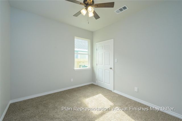 203 E Laura Avenue, Quinlan, TX 75474