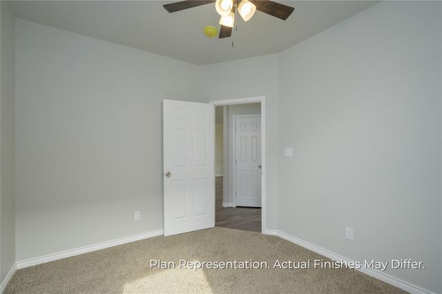 203 E Laura Avenue, Quinlan, TX 75474