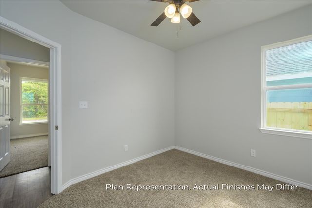 203 E Laura Avenue, Quinlan, TX 75474