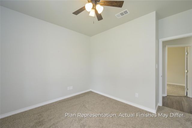 203 E Laura Avenue, Quinlan, TX 75474