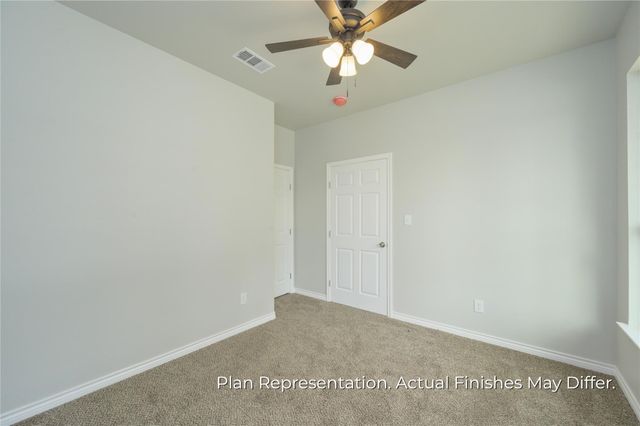 203 E Laura Avenue, Quinlan, TX 75474