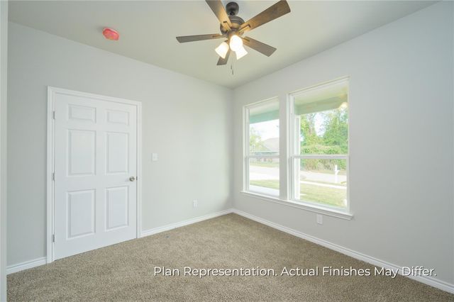 203 E Laura Avenue, Quinlan, TX 75474
