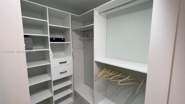 19901 E Country Club Dr 2403, Aventura, FL 33180