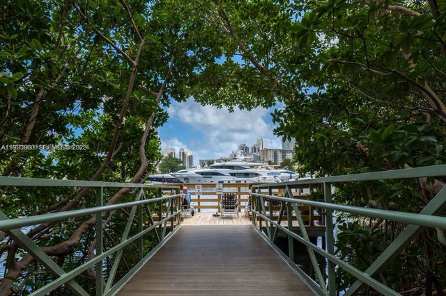 19901 E Country Club Dr 2403, Aventura, FL 33180