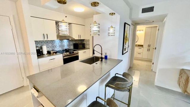 19901 E Country Club Dr 2403, Aventura, FL 33180