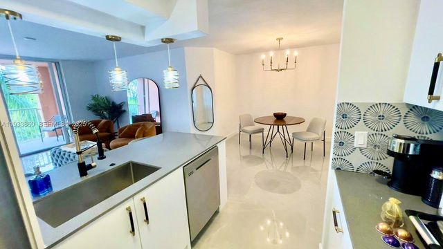 19901 E Country Club Dr 2403, Aventura, FL 33180