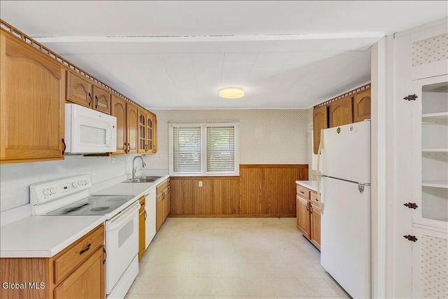 60 Maple Avenue, Ballston Spa, NY 12020
