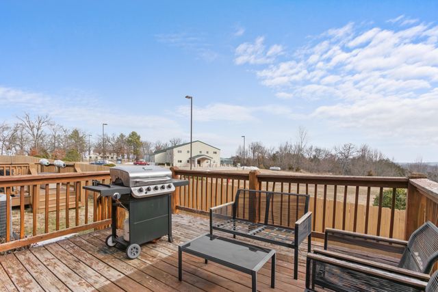 128 Stillwood Drive, Branson, MO 65616