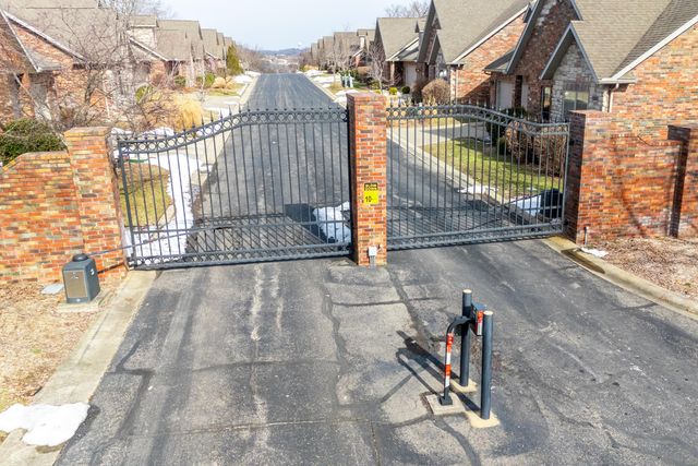 128 Stillwood Drive, Branson, MO 65616