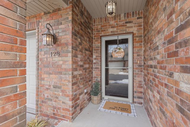 128 Stillwood Drive, Branson, MO 65616