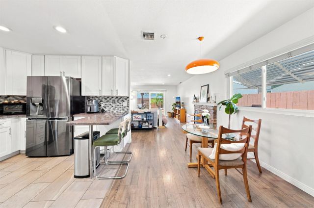 7434 Ashford Pl, San Diego, CA 92111