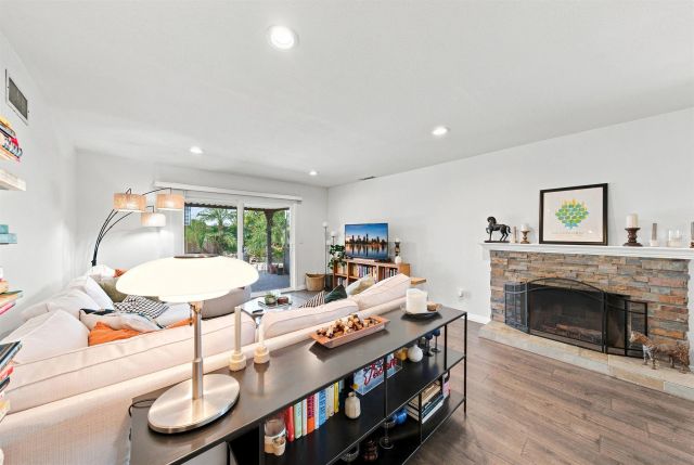 7434 Ashford Pl, San Diego, CA 92111