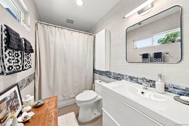 7434 Ashford Pl, San Diego, CA 92111