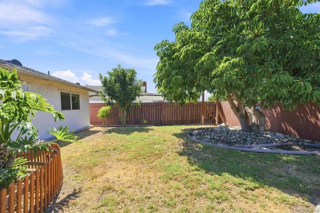 7434 Ashford Pl, San Diego, CA 92111