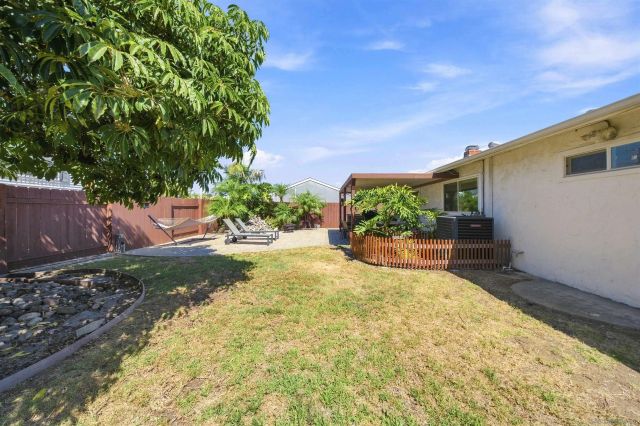 7434 Ashford Pl, San Diego, CA 92111