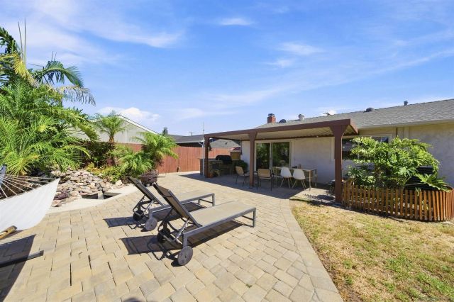 7434 Ashford Pl, San Diego, CA 92111
