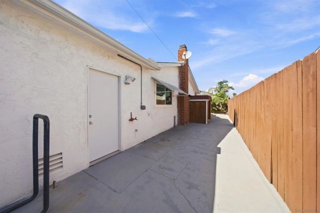 7434 Ashford Pl, San Diego, CA 92111