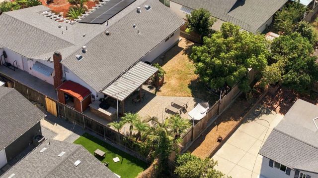 7434 Ashford Pl, San Diego, CA 92111