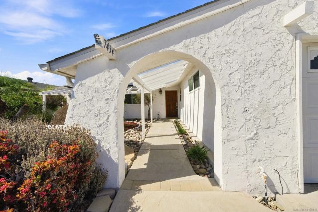 7434 Ashford Pl, San Diego, CA 92111