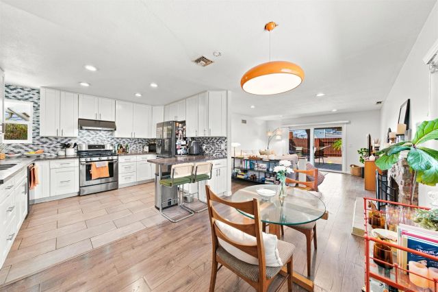 7434 Ashford Pl, San Diego, CA 92111
