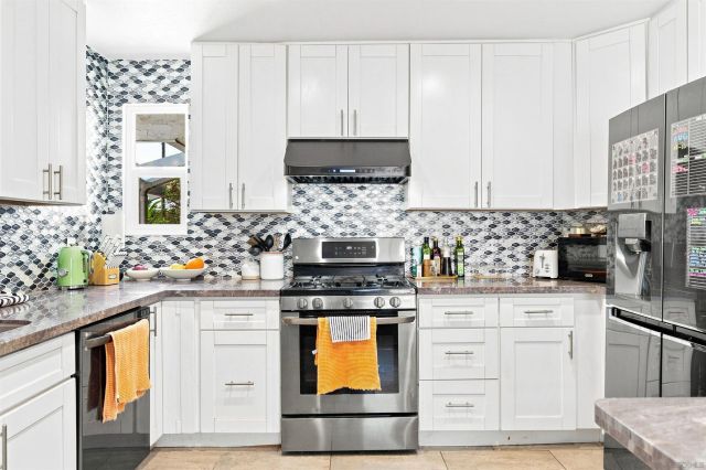 7434 Ashford Pl, San Diego, CA 92111