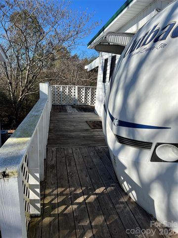 322 Mount View Lane, New London, NC 28127