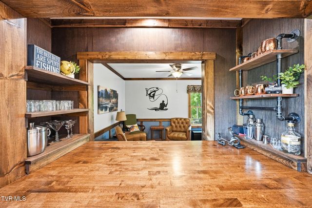 383 South Tva Road, Bristol, TN 37620