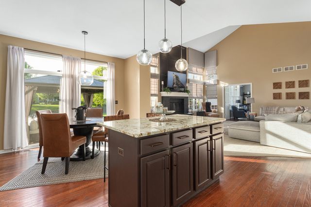 13332 Morning Mist Place, Plainfield, IL 60585
