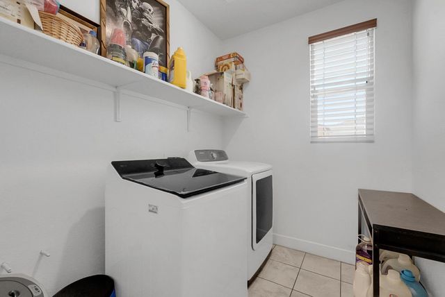 258 Columbus Dr., Manteca, CA 95337