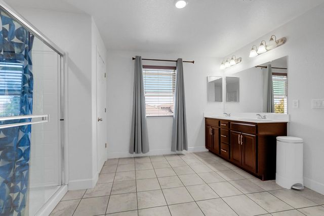 258 Columbus Dr., Manteca, CA 95337