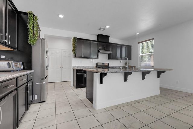 258 Columbus Dr., Manteca, CA 95337